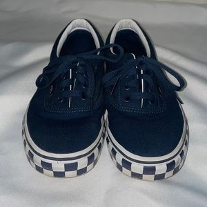 Vans tennis shoes blue and white size 6 junior